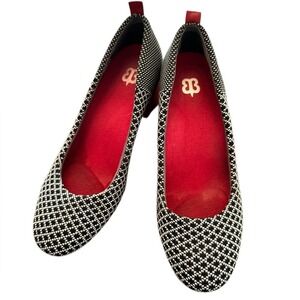 Stylish Betabrand Pumps Black & White with Red Statement Chunky Heel